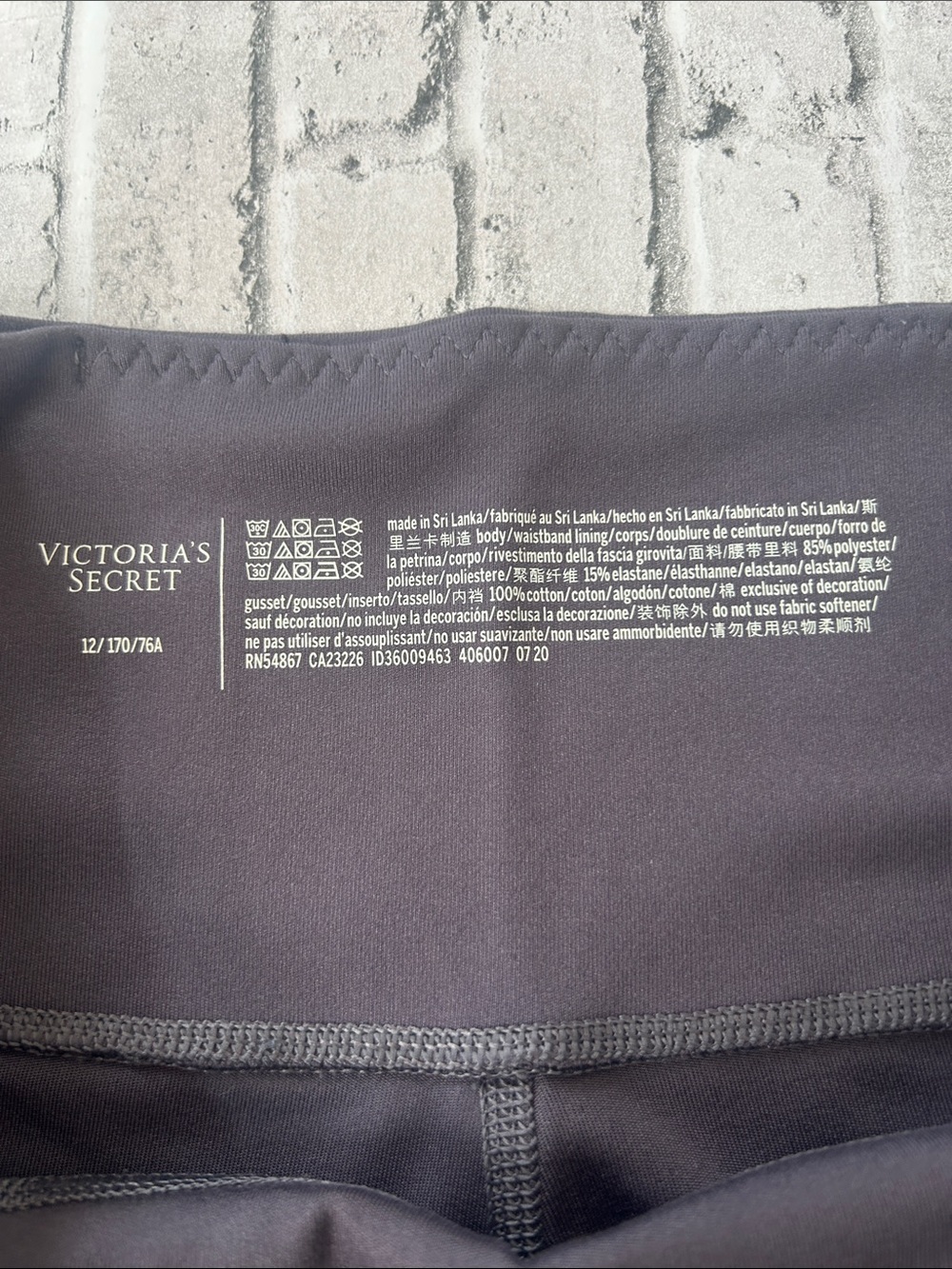 Victoria's Secret Women's Leggings (5) - Black, Gray, Pink, Purple - Picture 4 of 15